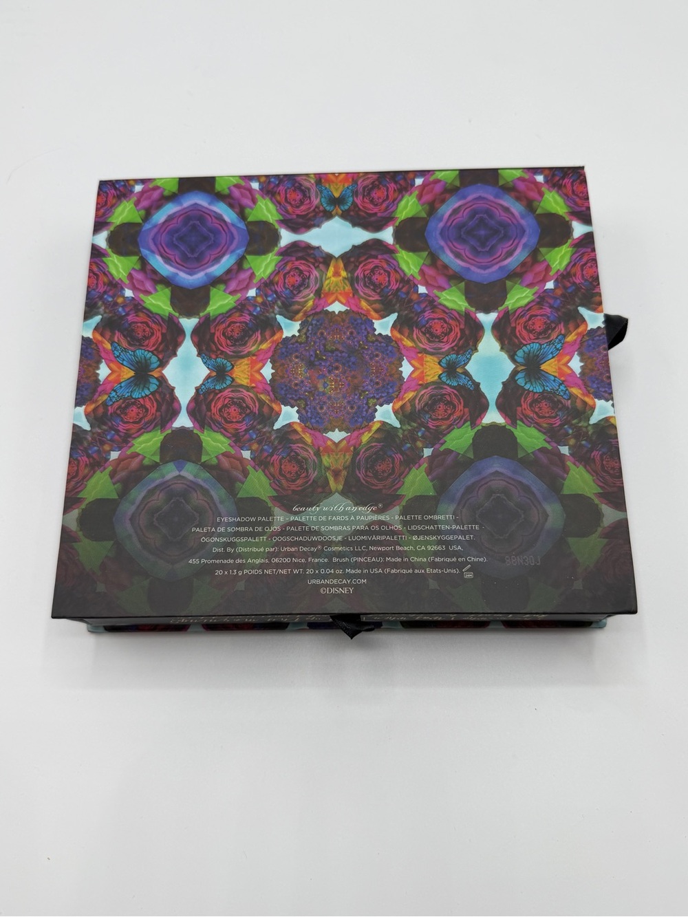 Urban Decay Disney Alice Through The Looking Glass Eyeshadow Palette - Picture 5 of 5